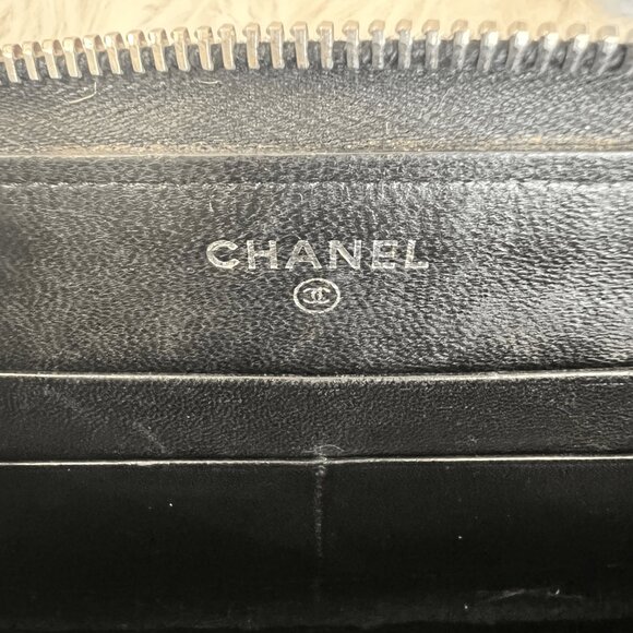 Share Chanel Black Zip Around Wallet With Silver Hardware And Numerous Slots - Picture 7 of 16